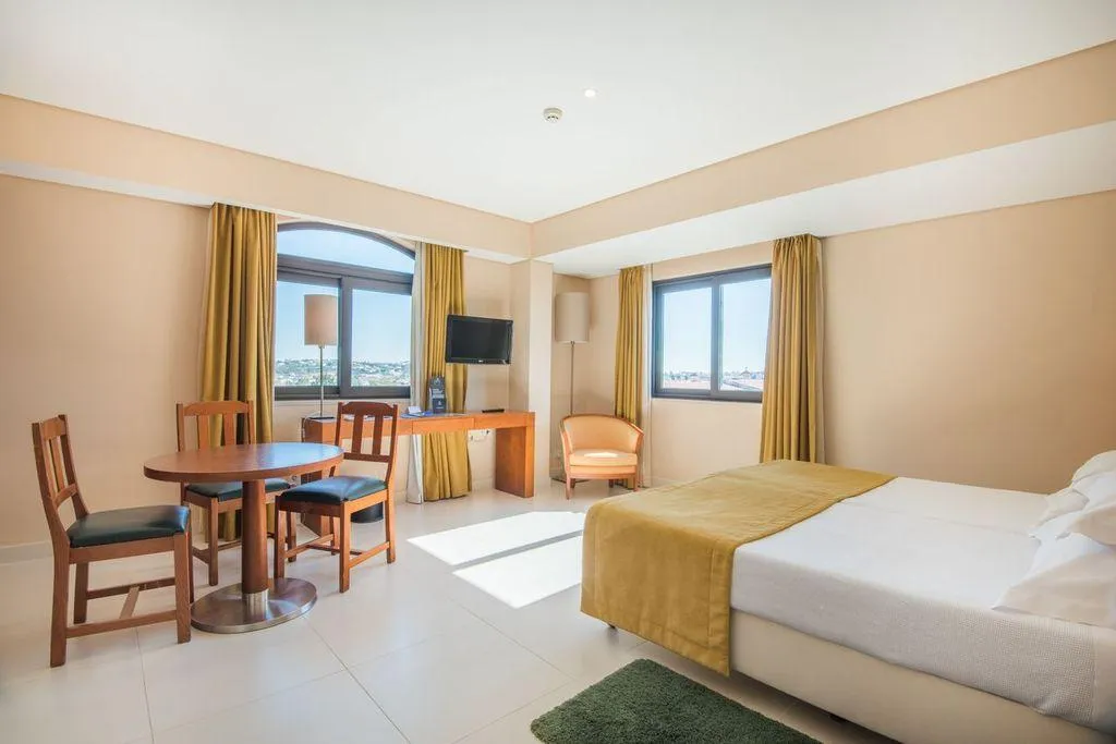 TWIN CLASSIC Room, Vila Gale Atlantico, Algarve