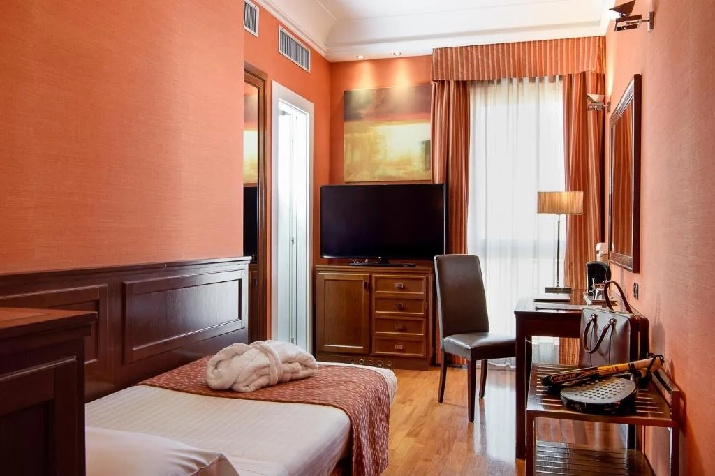 SINGLE COMFORT Room, Grand Hotel Adriatico, Florence
