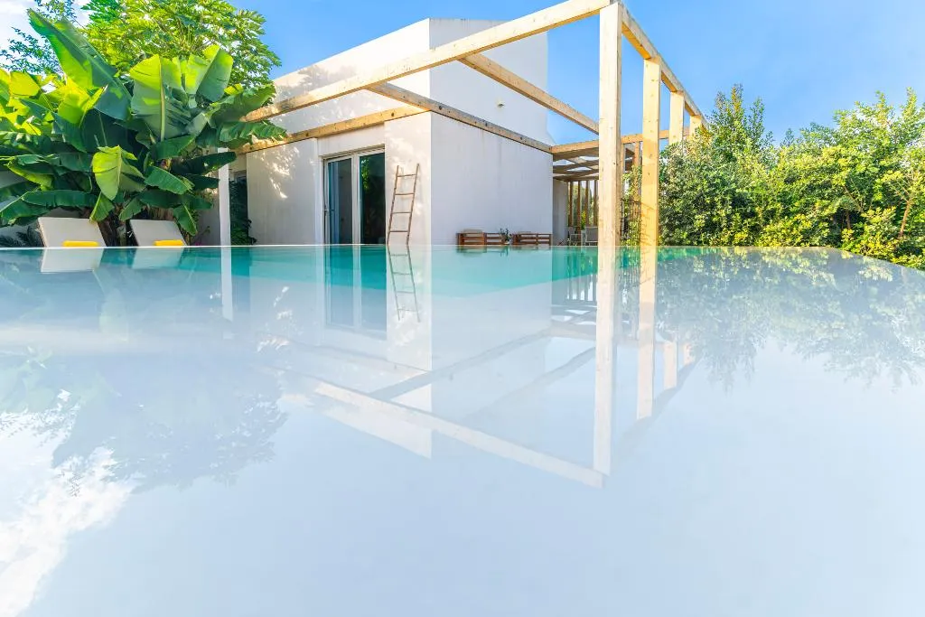 APARTMENT WITH PRIVATE POOL Room, Laranjal Farm House, Algarve