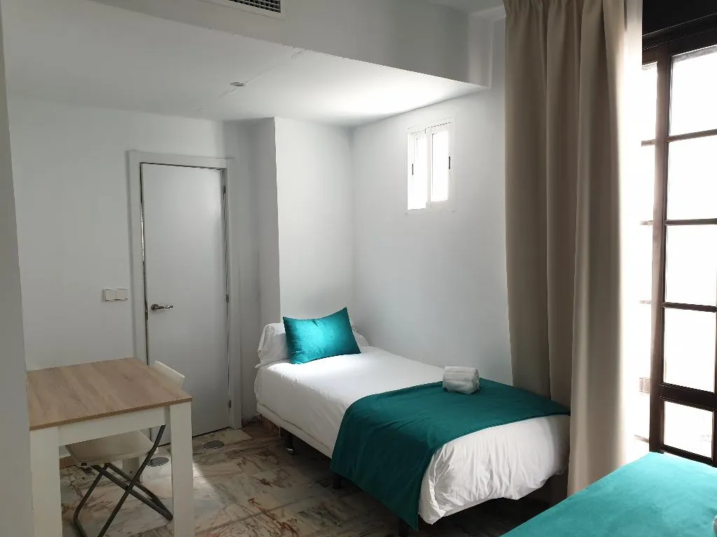 APARTMENT SUPERIOR Room, Hotel y Apartamentos Doña Lola, Seville