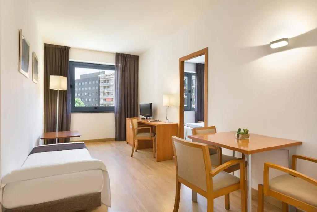 FAMILY ROOM STANDARD Room, Acta Azul, Barcelona