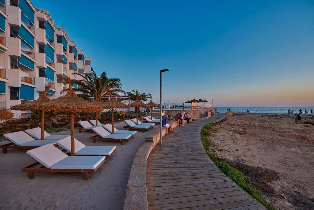 Terrace, Universal Hotel Cabo Blanco - Adults Only, Majorca