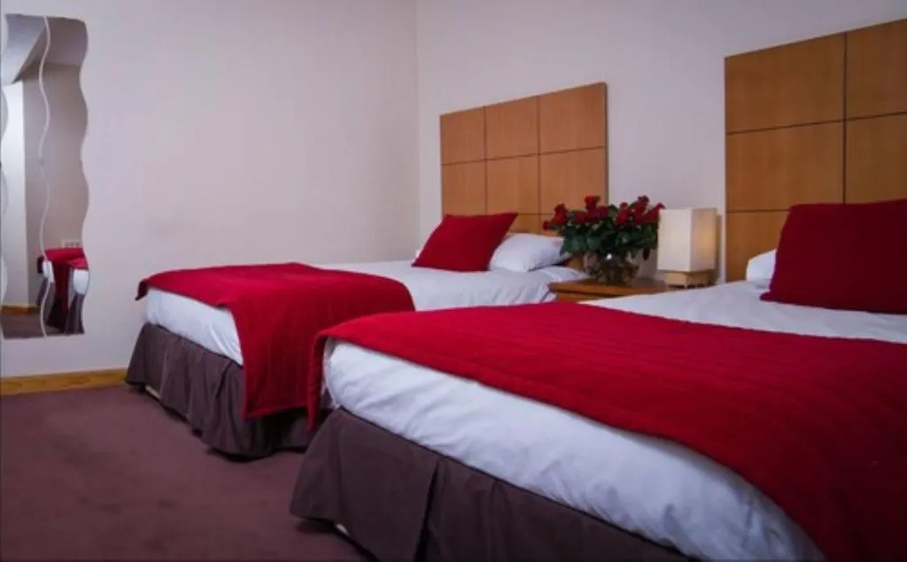TRIPLE TWO BEDS Room, Beresford Dublin, Dublin