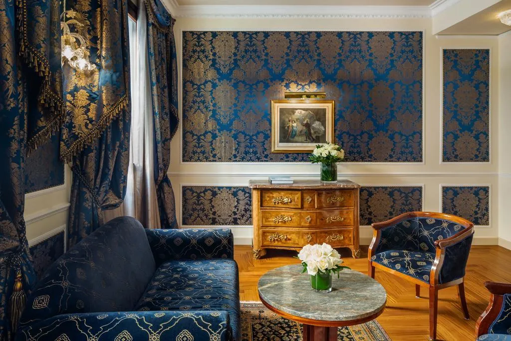 JUNIOR SUITE STANDARD Room, Baglioni Hotel Luna, Venice