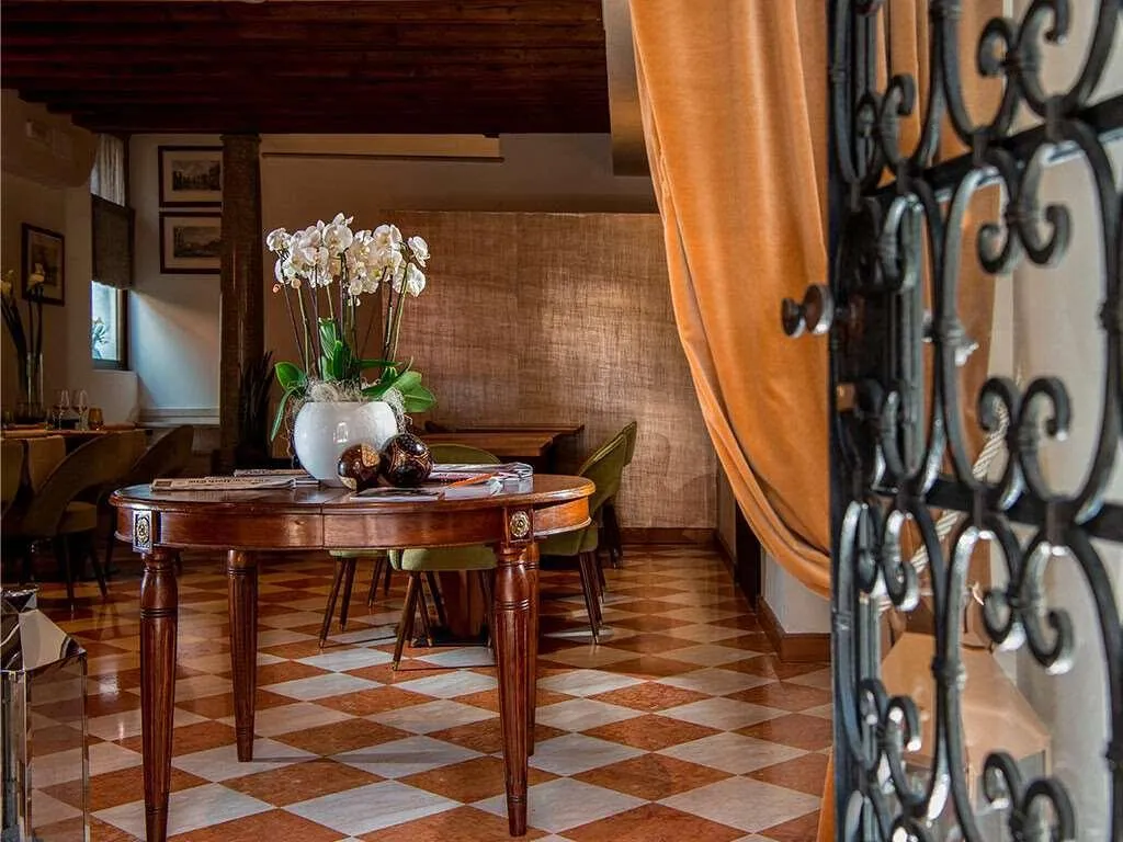 Restaurant, Sonder Salute Palace, Venice