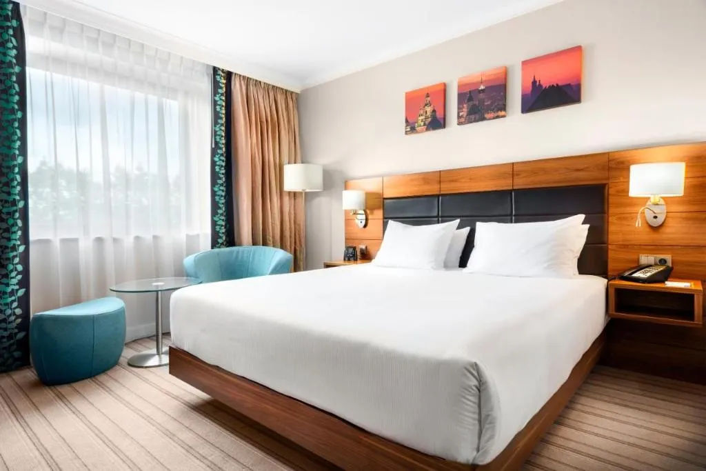 DOUBLE QUEEN SIZE BED Room, Hilton Garden Inn Krakow, Krakow