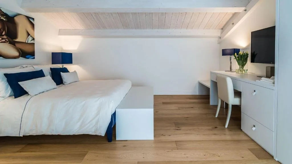 Room, Cafe Bleu Relais, Alghero