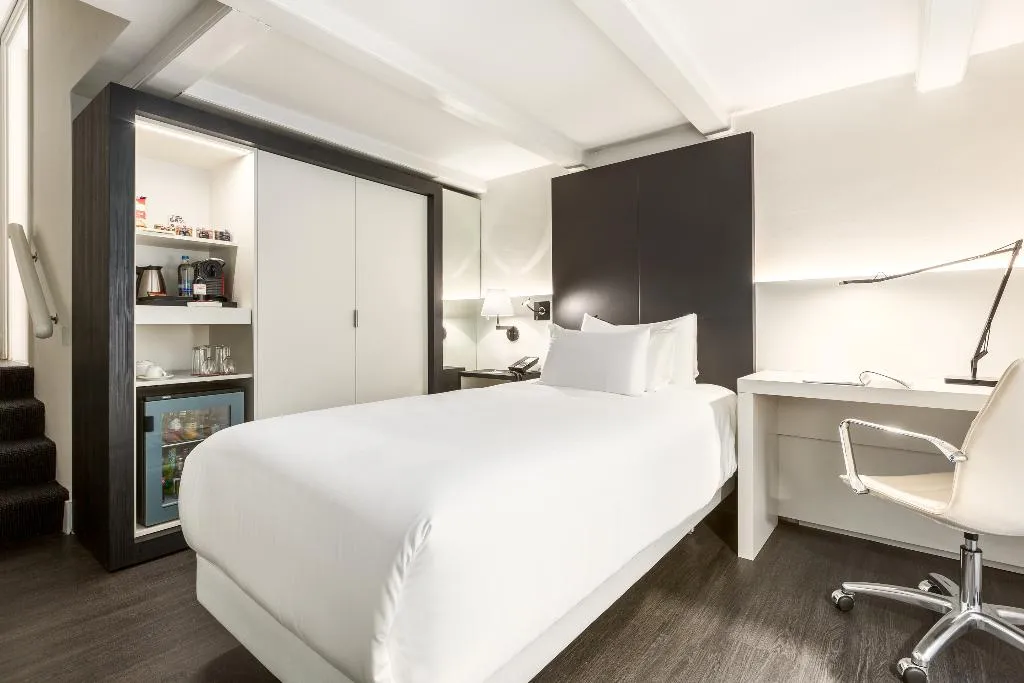SINGLE STANDARD Room, NH Collection Amsterdam Barbizon Palace, Amsterdam