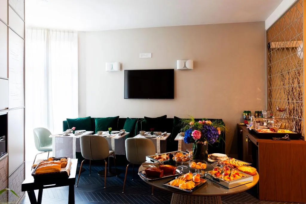 Restaurant, Amadomus Luxury Suites, Naples