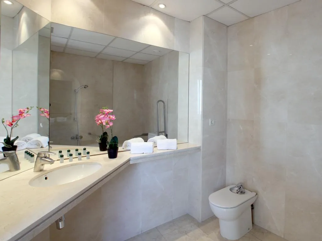 TRIPLE STANDARD Room, Lleo, Barcelona