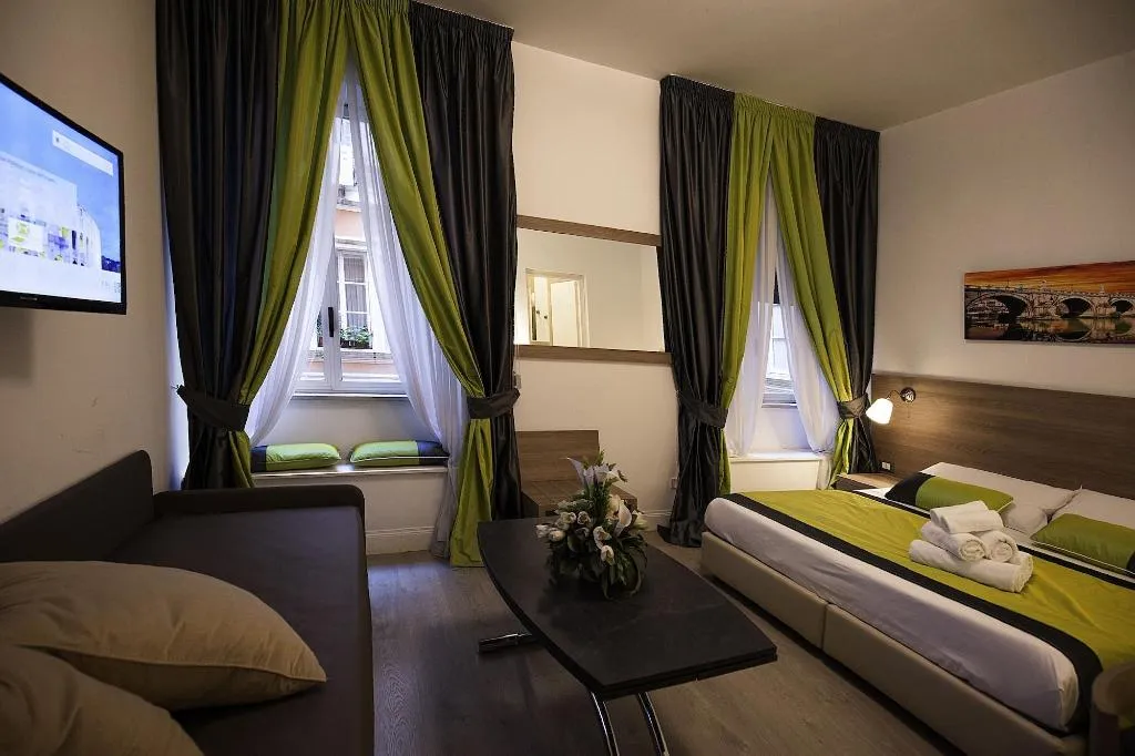Room, Roman Holidays Cuore Dell Impero, Naples