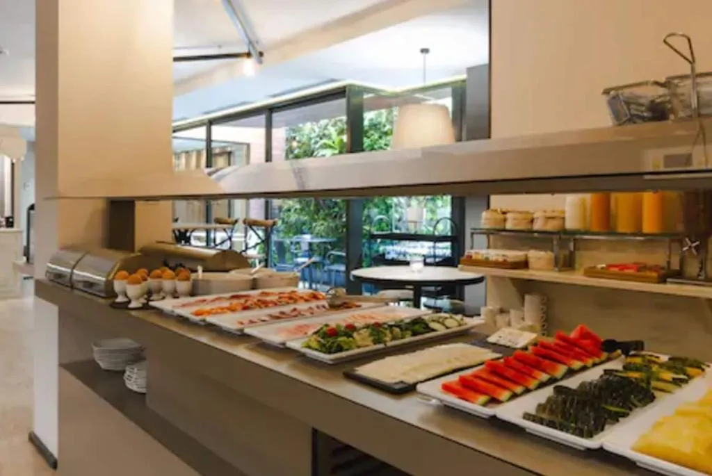 Restaurant, Hotel Well And Come, Barcelona