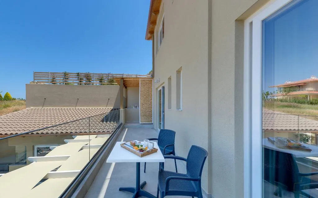 SUITE WITH JACUZZI Room, Spiros-Soula Family Hotel & Thematic Suites, Crete