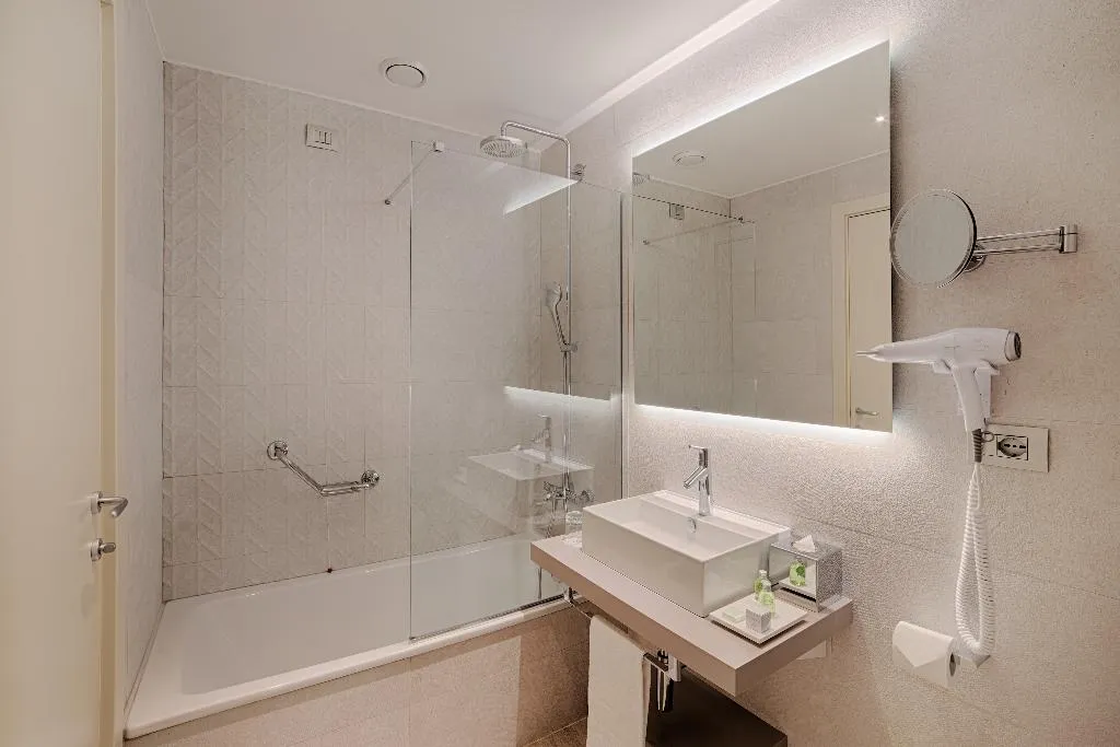 JUNIOR SUITE WITH VIEWS Room, NH Palermo, Palermo