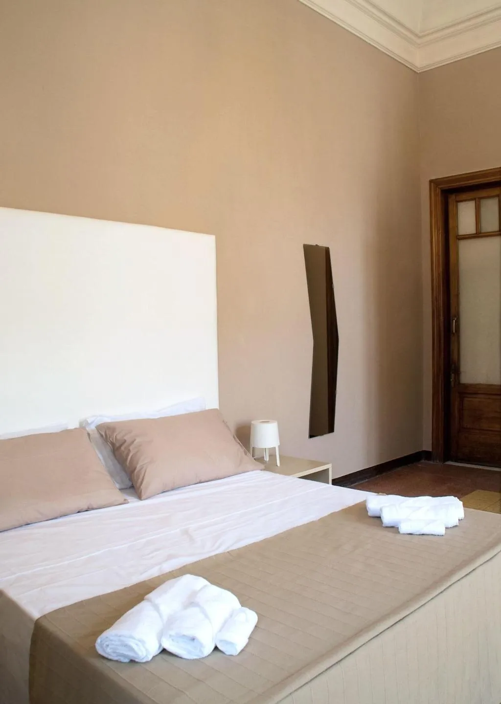 Room, La Casa Di Isabella, Catania