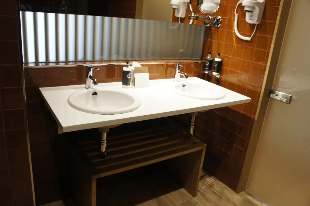 SUITE CLASSIC GARDEN VIEW Room, Neya Porto Hotel, Porto