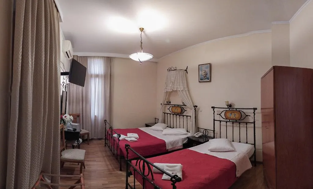 Room, Cecil hotel, Athens