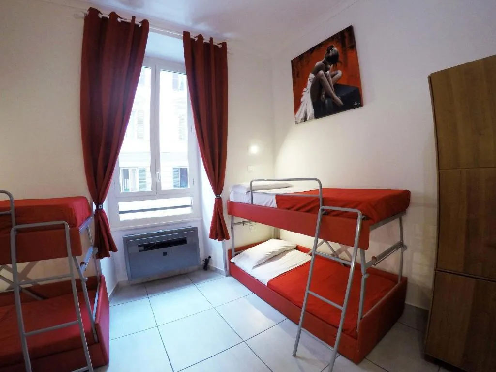 Room, Palladini Hostel, Naples