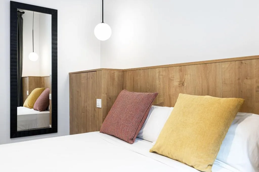Room, Smartr Atocha Reina Sofia, Madrid