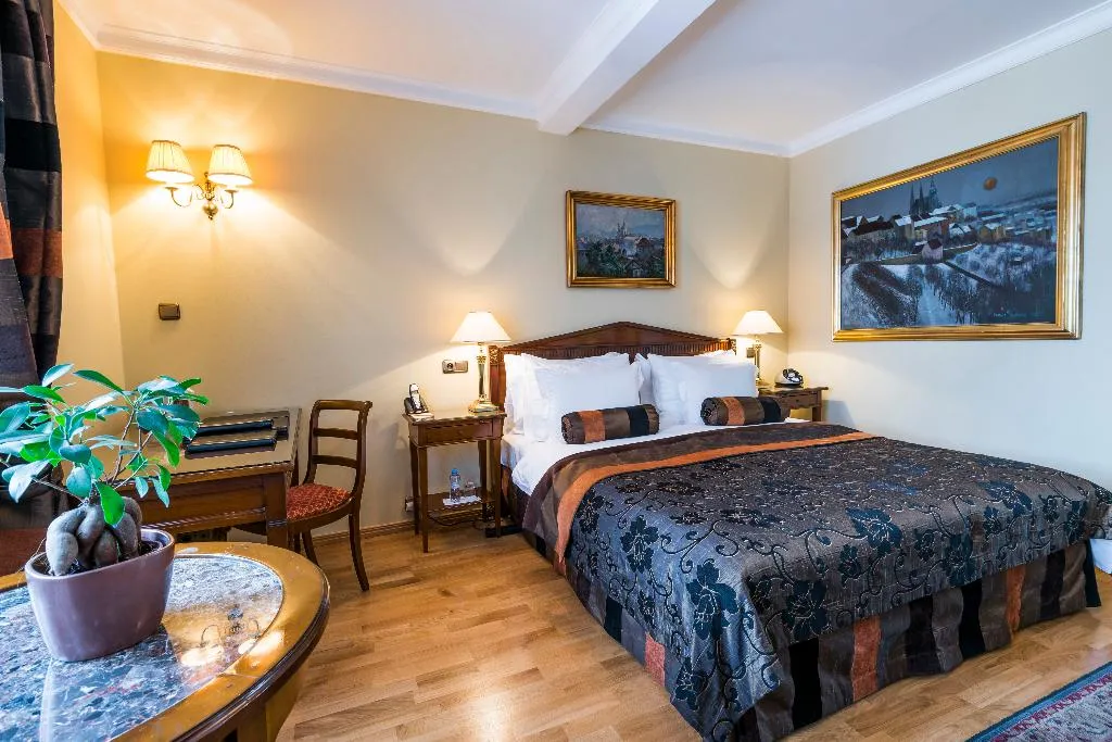 Double or Twin SUPERIOR Room, Golden Well, Prague
