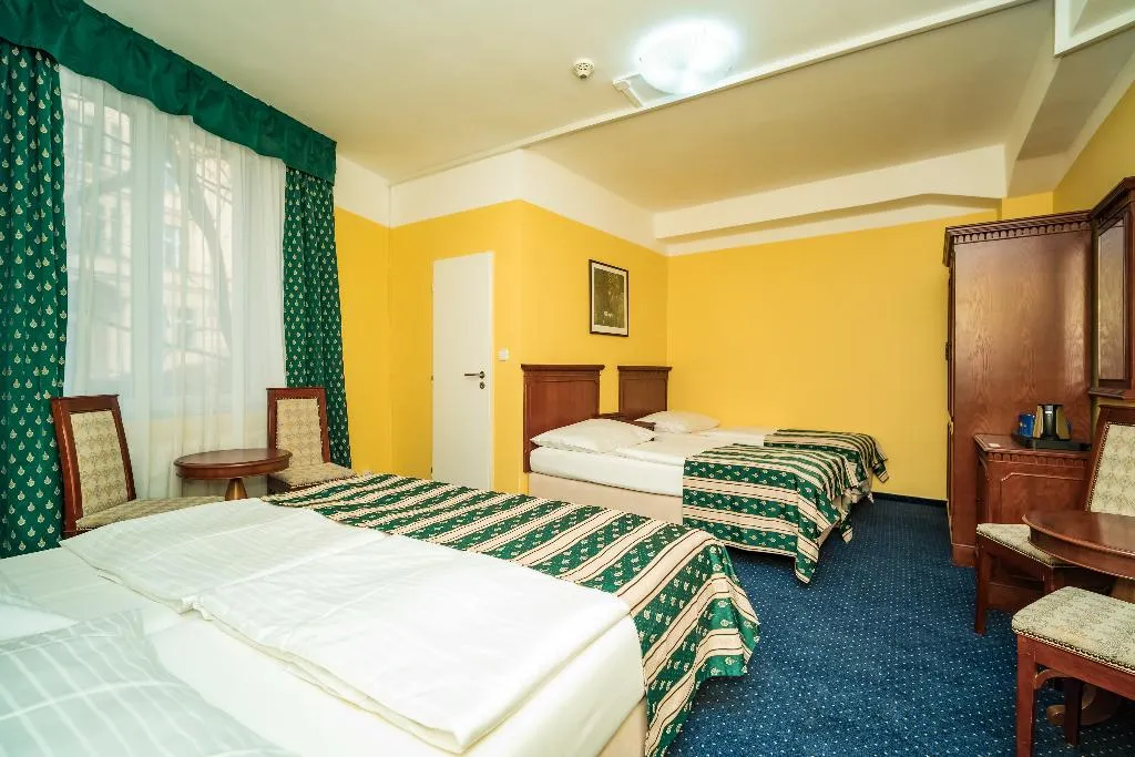 QUADRUPLE STANDARD Room, Otakar, Prague