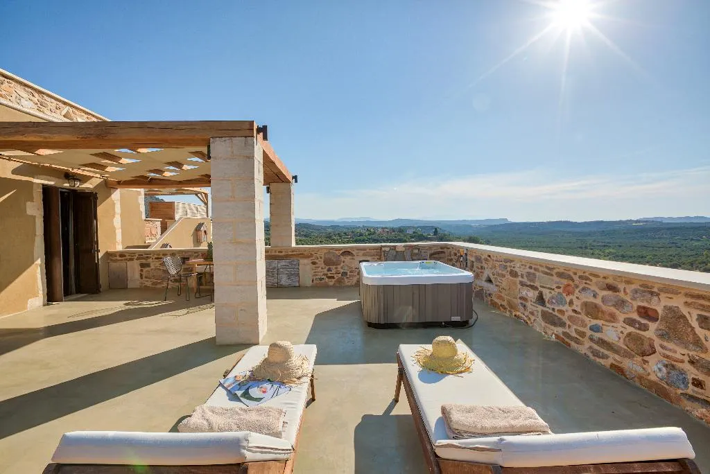 SUITE WITH JACUZZI Room, Lameriana Secret Village, Crete