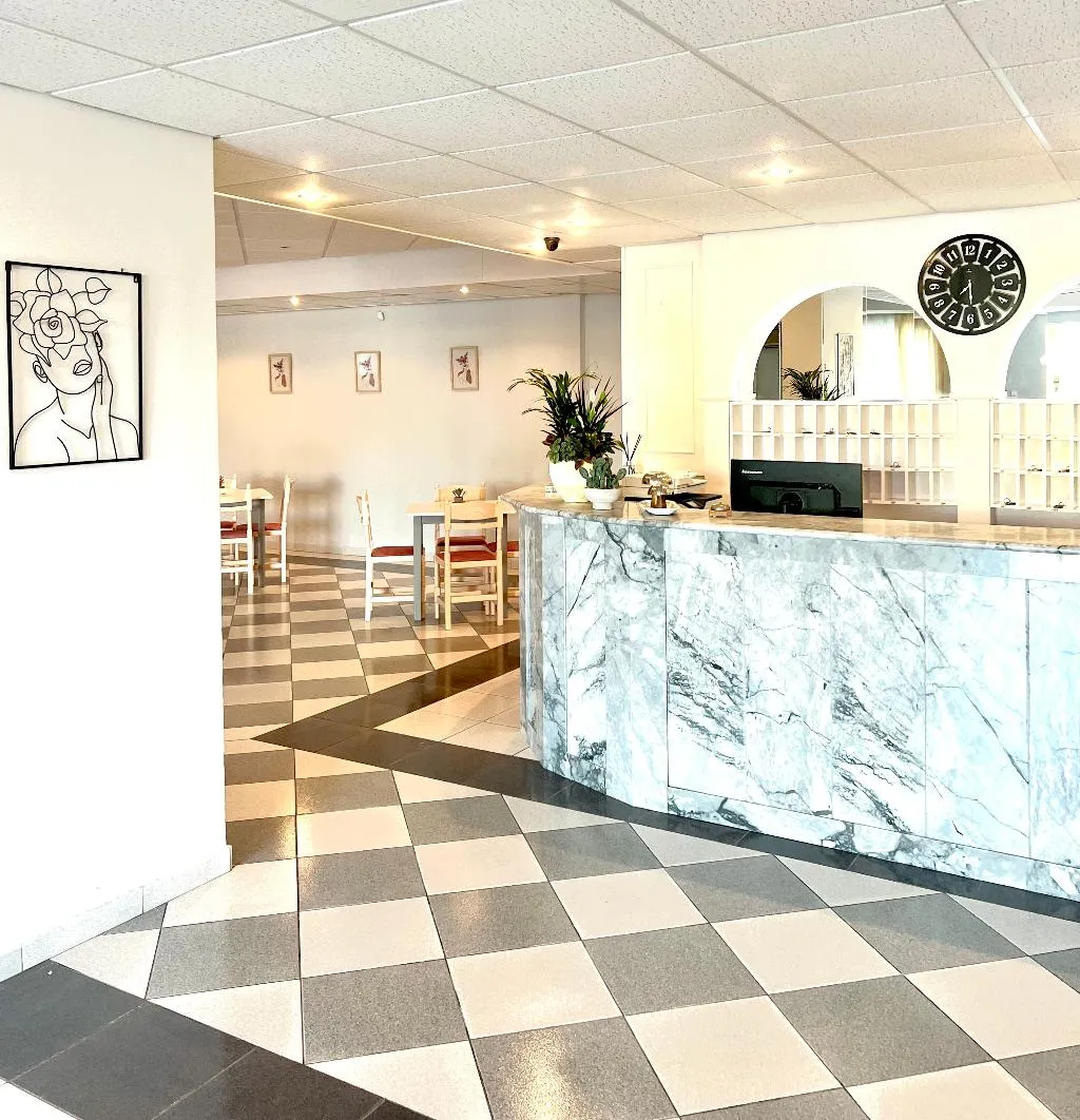 Lobby, Eleana, Zante