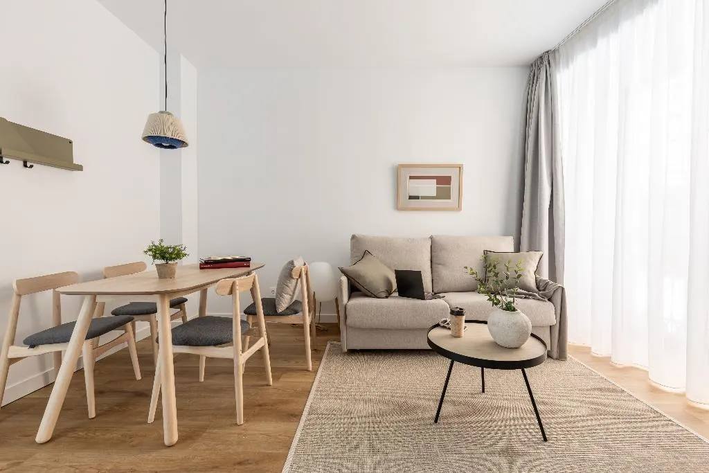 APARTMENT ONE BEDROOM Room, Libere Ciudad Real, Madrid