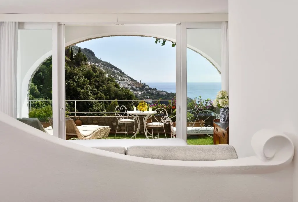 DOUBLE DELUXE SEA FRONT Room, Hotel Piccolo Sant'Andrea, Naples