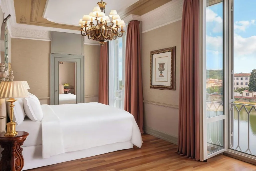 DOUBLE DELUXE WITH VIEWS Room, The Westin Excelsior, Florence