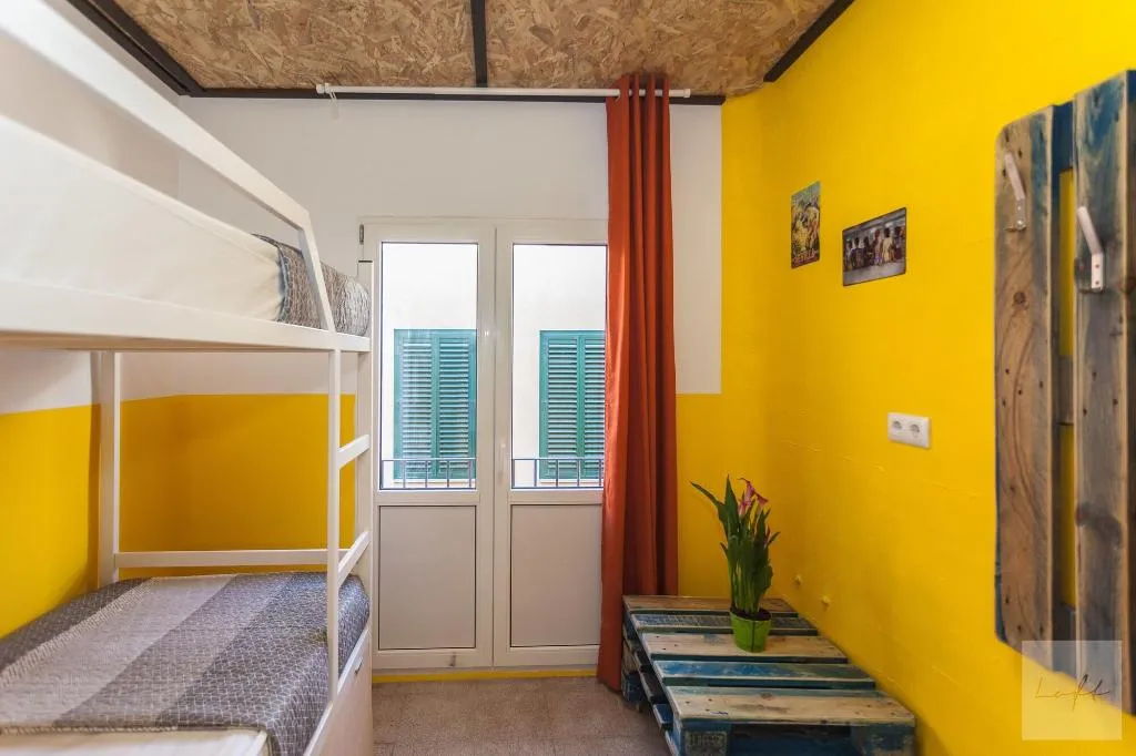 Room, Neptuno Hostal, Costa Brava