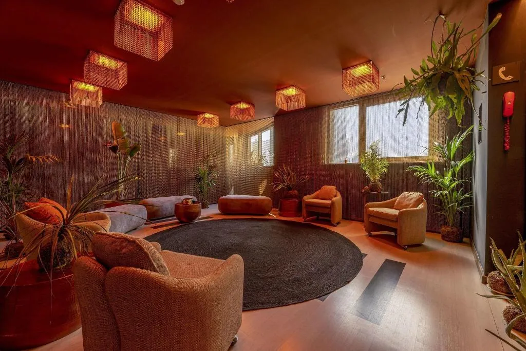 Sports and Entertainment, Melia Valencia, Valencia