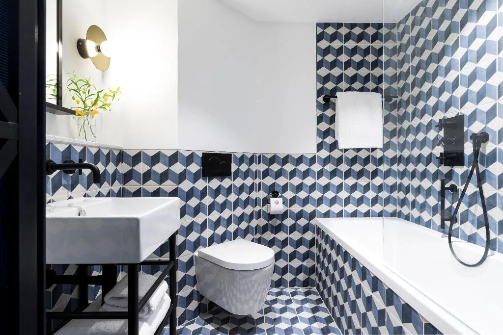 TWIN DELUXE Room, Kimpton De Witt Amsterdam, Amsterdam