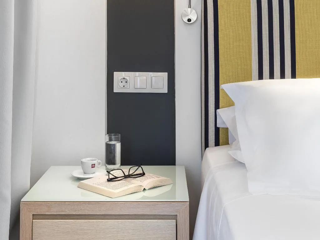 DOUBLE CLASSIC KING BED Room, Mercure Rhodes Alexia Hotel & Spa, Rhodes