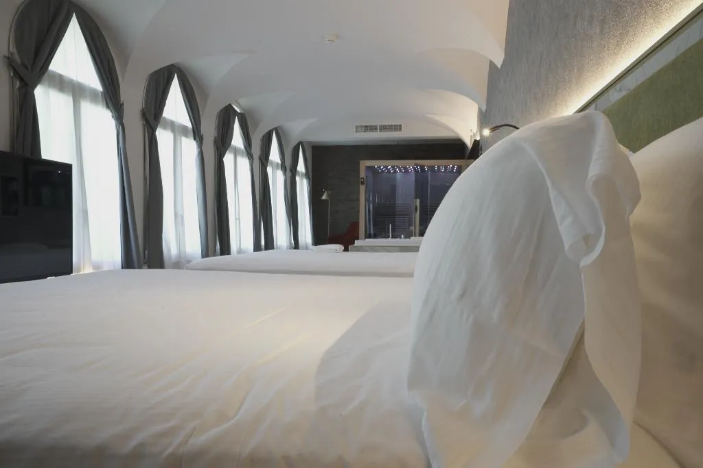 SUITE Presidential Room, Palazzo Santo Spirito, Milan