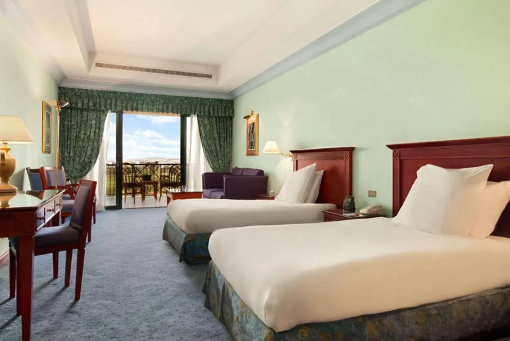 Room, Hilton Pyramids Golf, Cairo