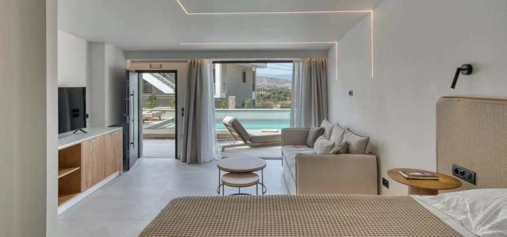 JUNIOR SUITE POOL VIEW Room, Anima Deluxe Suites, Kalamata