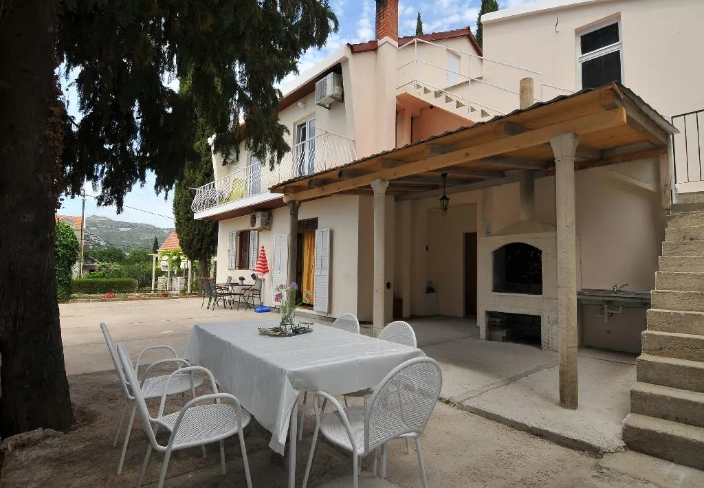 APARTMENT GARDEN VIEW WITH BALCONY Room, Apartments Marin, Dubrovnik