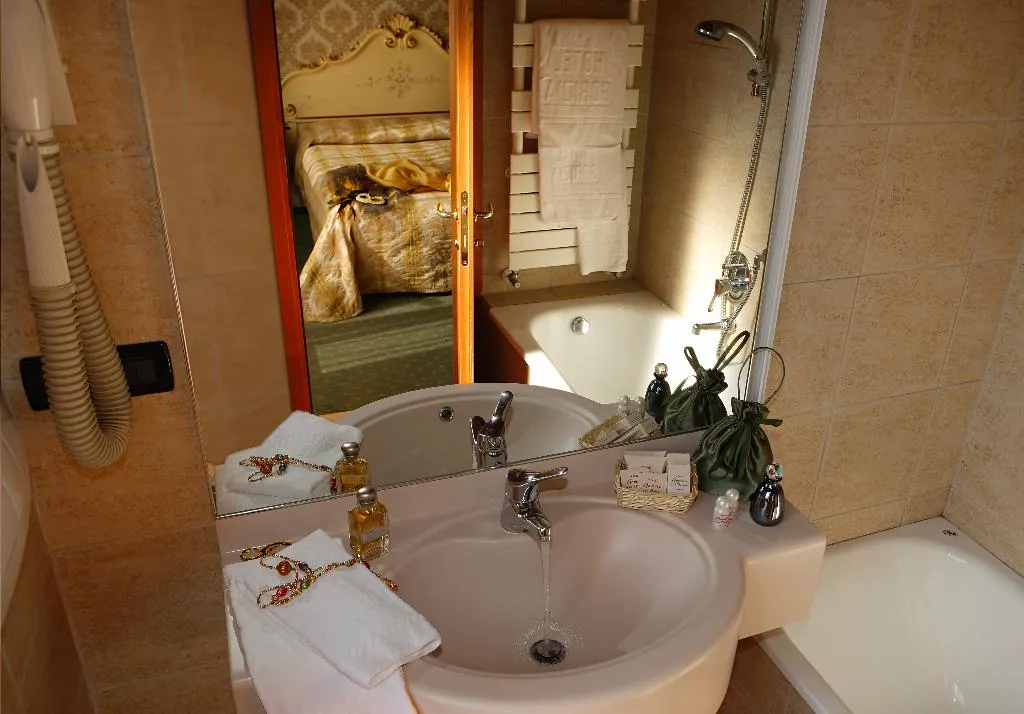 Room, Gorizia A La Valigia, Venice