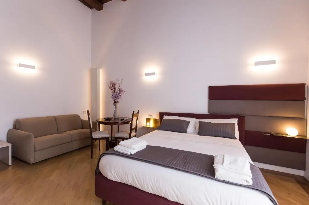 Room, Savoy Riviera, Naples