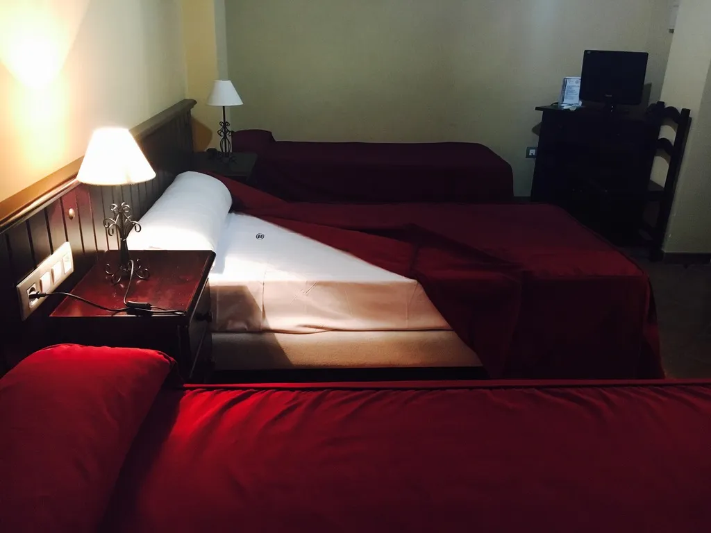 TRIPLE STANDARD Room, Pechi Hostal, Seville