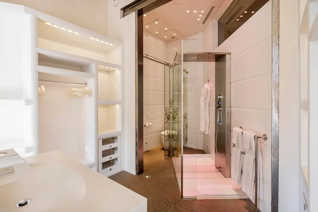 SUITE CLASSIC Room, El Palauet Modernist Suites, Barcelona