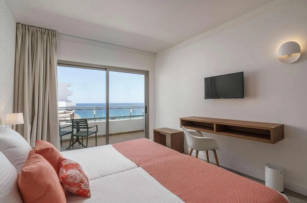 FAMILY ROOM CLUB Room, Alua Atlantico Golf Hotel, Tenerife