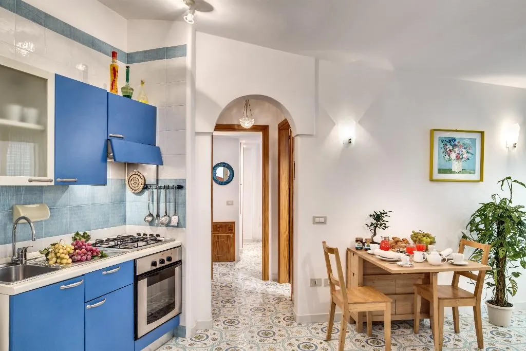 APARTMENT DELUXE ONE BEDROOM Room, Gocce Di Capri  Residence, Naples