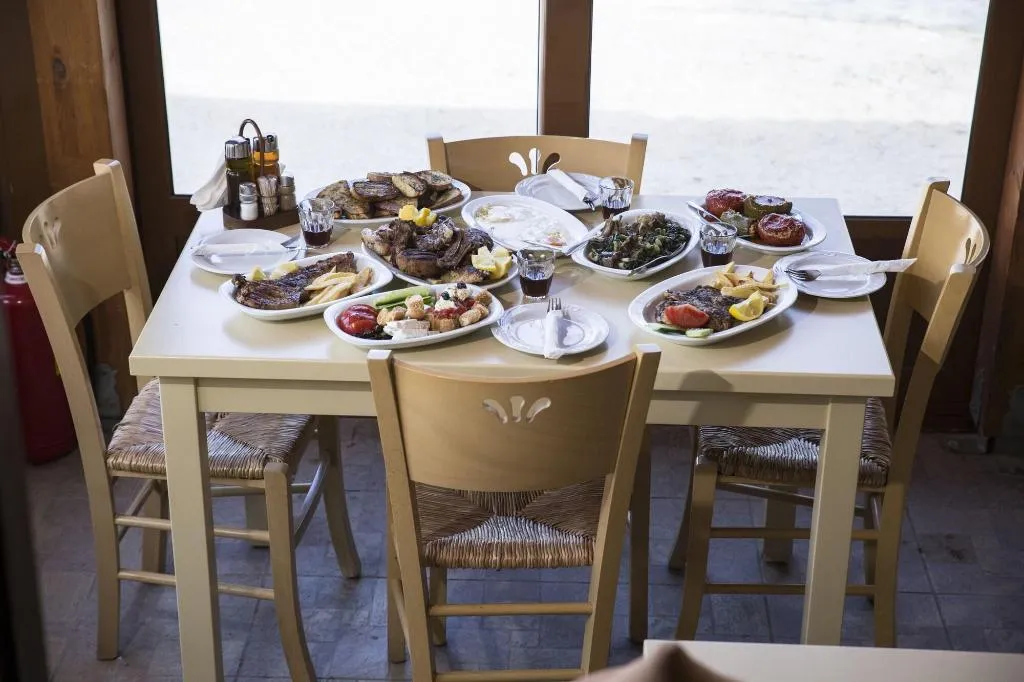Restaurant, Agarathos, Crete