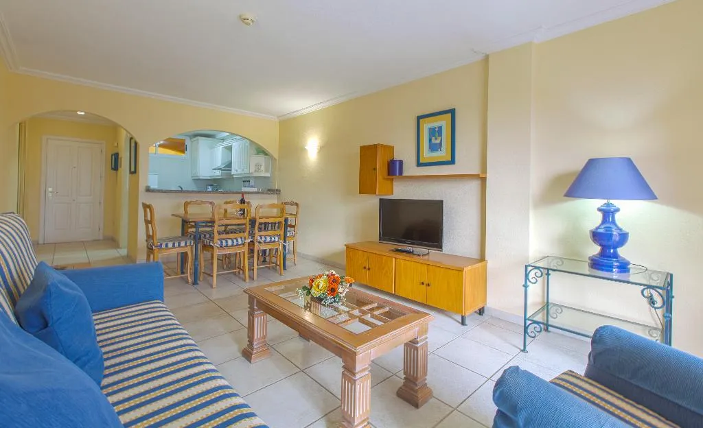APARTMENT SEA VIEW TWO BEDROOMS Room, El MarquÃ©s Palace by Intercorp Hotel Group, Tenerife