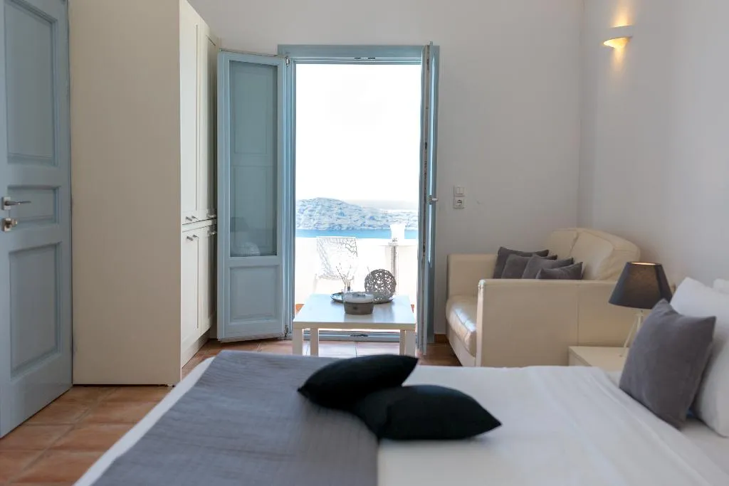 JUNIOR SUITE WITH JACUZZI Room, Dreaming View Suites, Santorini