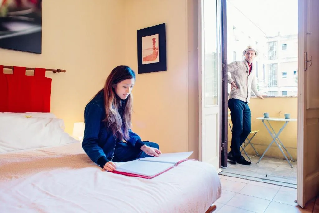 Room, The Beehive, Naples