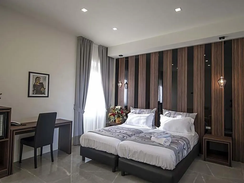TWIN DELUXE Room, Palazzo Firenze, Naples