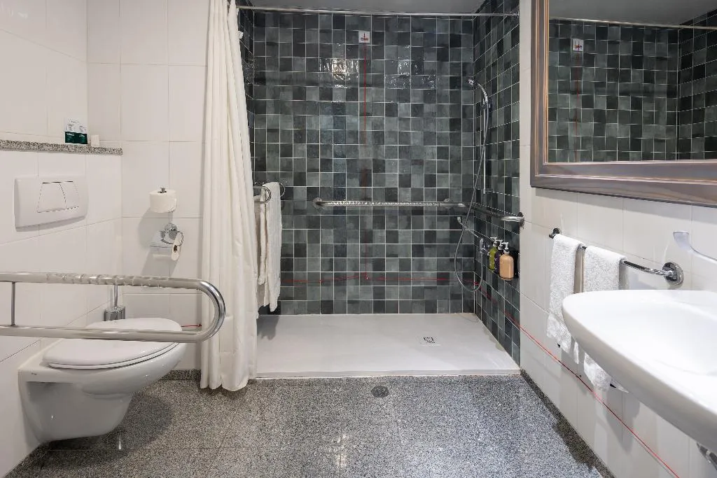 TWIN Accessible Room, Holiday Inn Algarve Albufeira, an IHG Hotel, Algarve